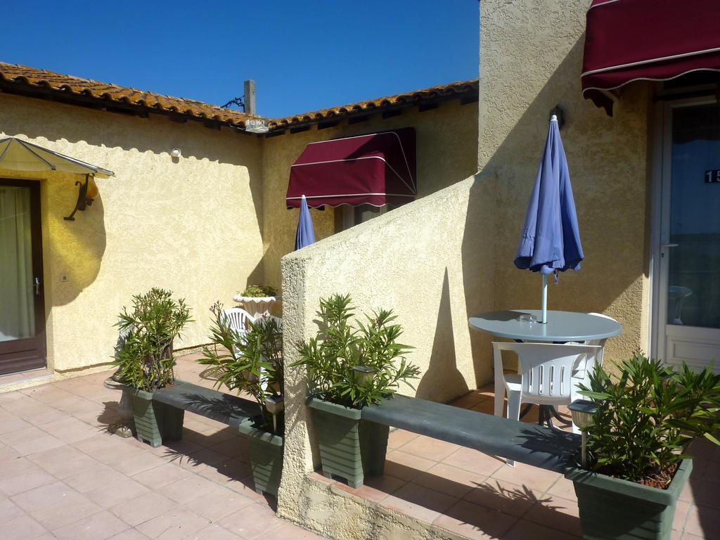 Hotel Longo Mai Arles Exterior foto